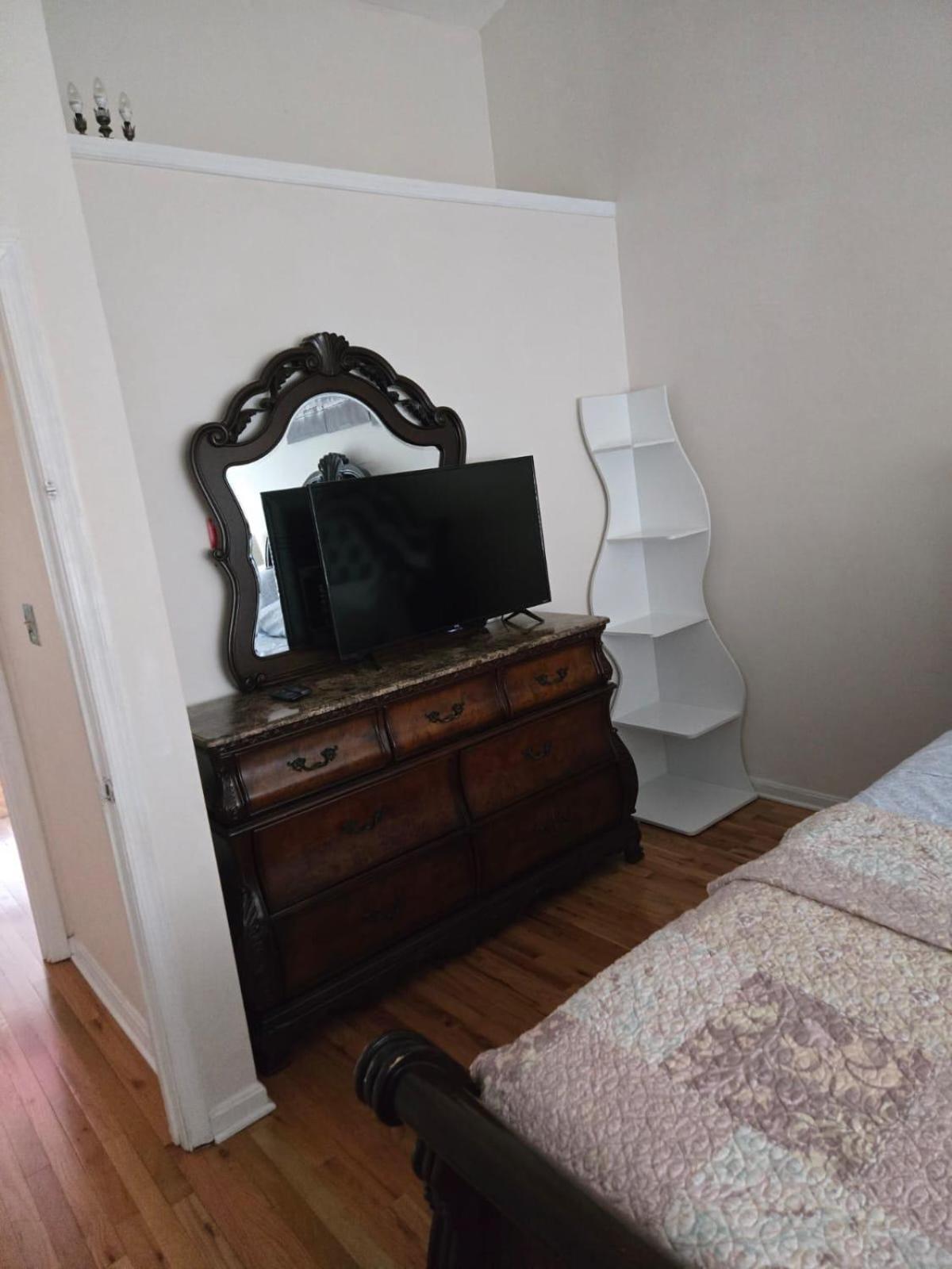 Special Rate Worthy Posh And Magnificent 4 Bedrooms And Two & Half Bath Гринбелт Экстерьер фото
