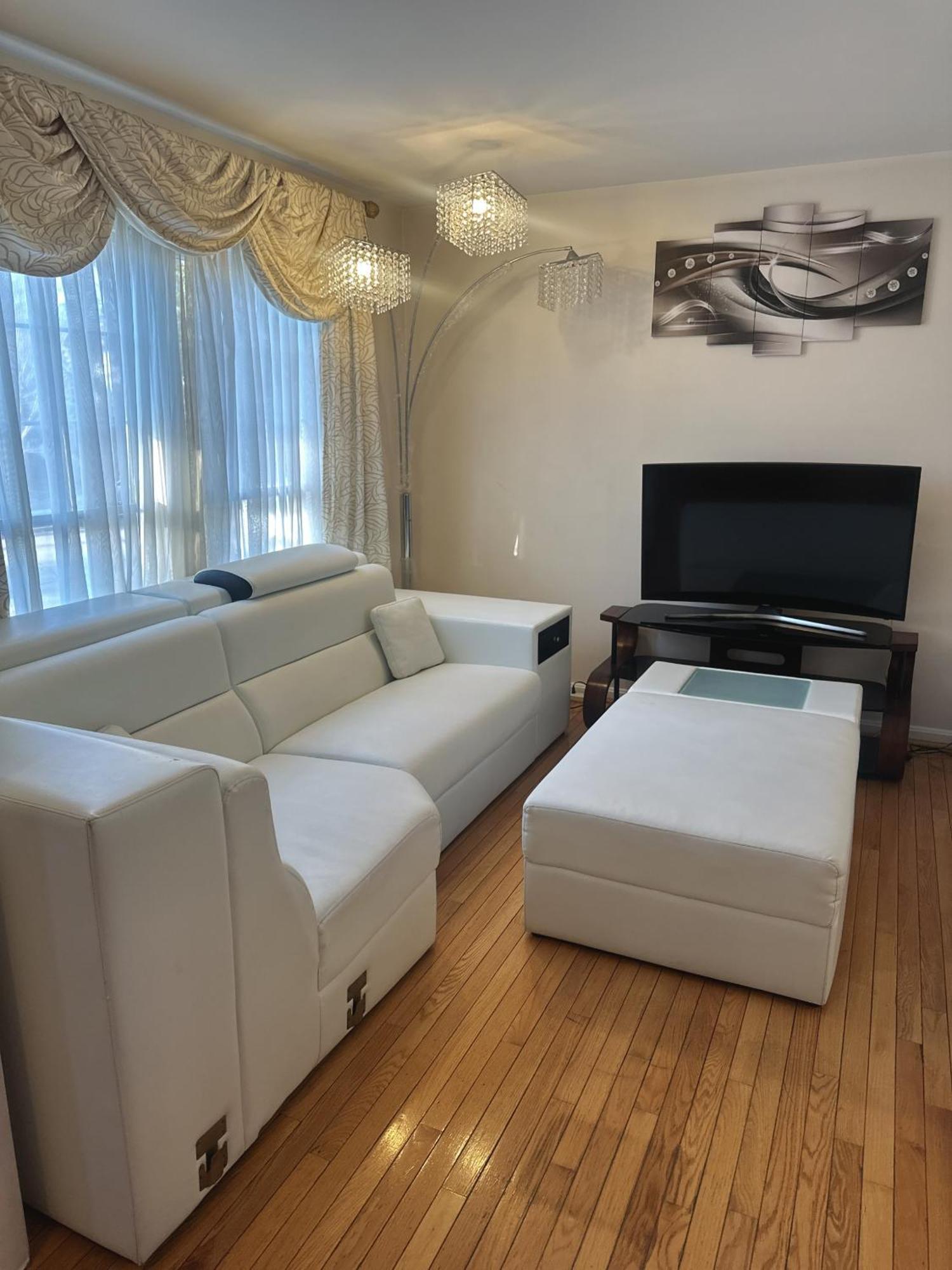 Special Rate Worthy Posh And Magnificent 4 Bedrooms And Two & Half Bath Гринбелт Экстерьер фото